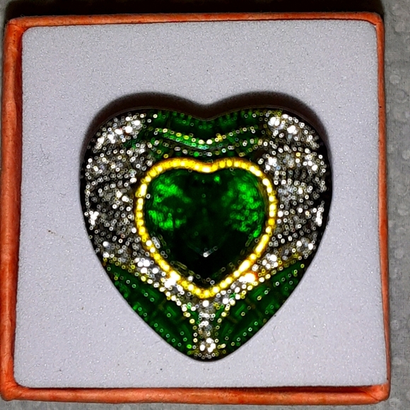 HEART RING, EMERALD, 2-TONE, 6,7,10 - Picture 2 of 10